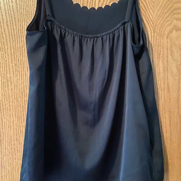 Black Loft Scallop Neck Cami - Picture 6 of 6